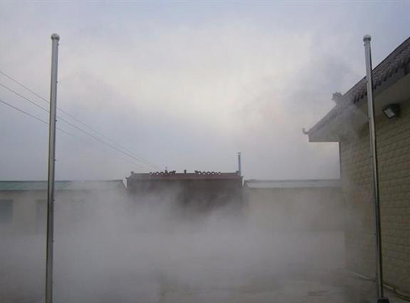 全員齊動(dòng)共抗疫情 掘順頂管設(shè)備廠(chǎng)家廠(chǎng)區(qū)使用84消毒液消毒