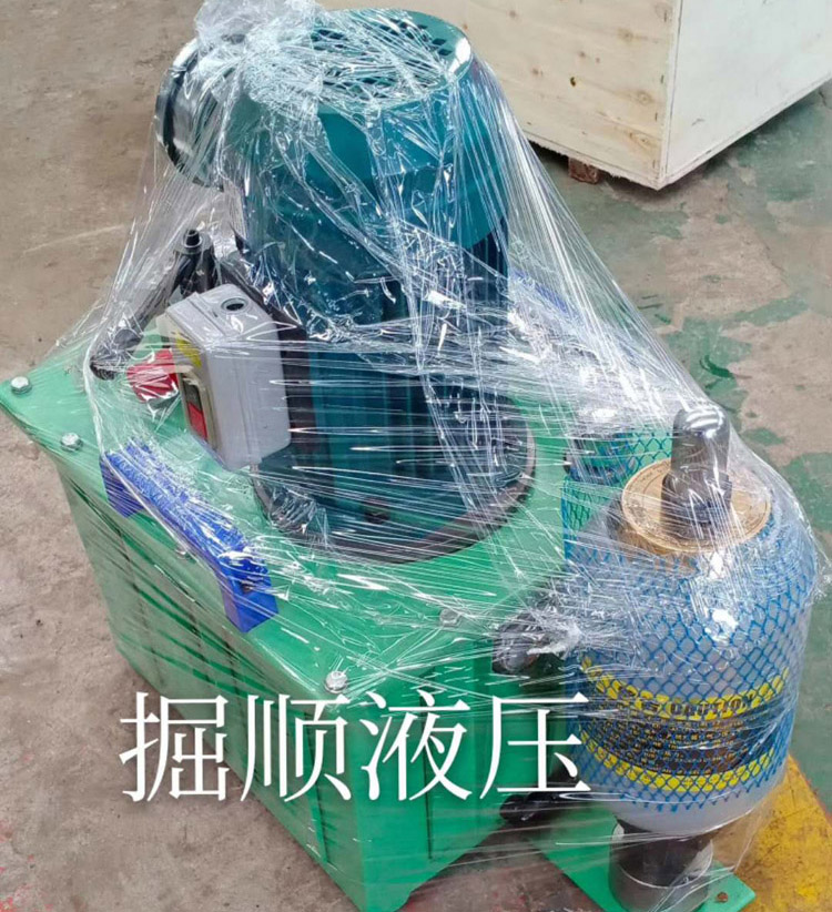 河北滄州超高壓電動液壓泵打包發貨