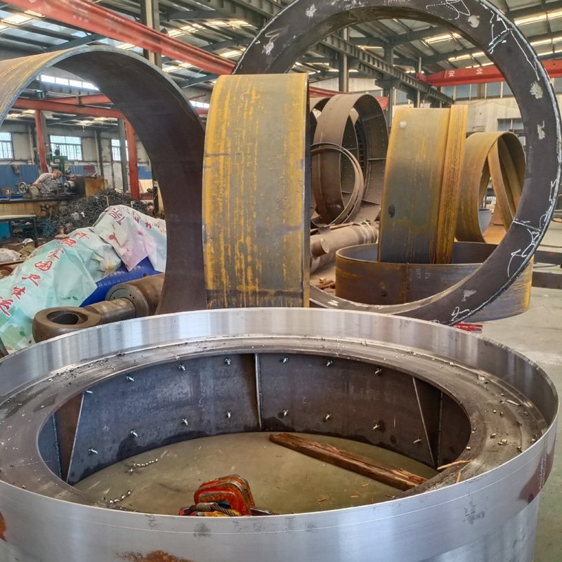 帶浙江客戶參觀中繼間廠家的生產(chǎn)車間 掘順機(jī)械盡顯過硬品質(zhì)