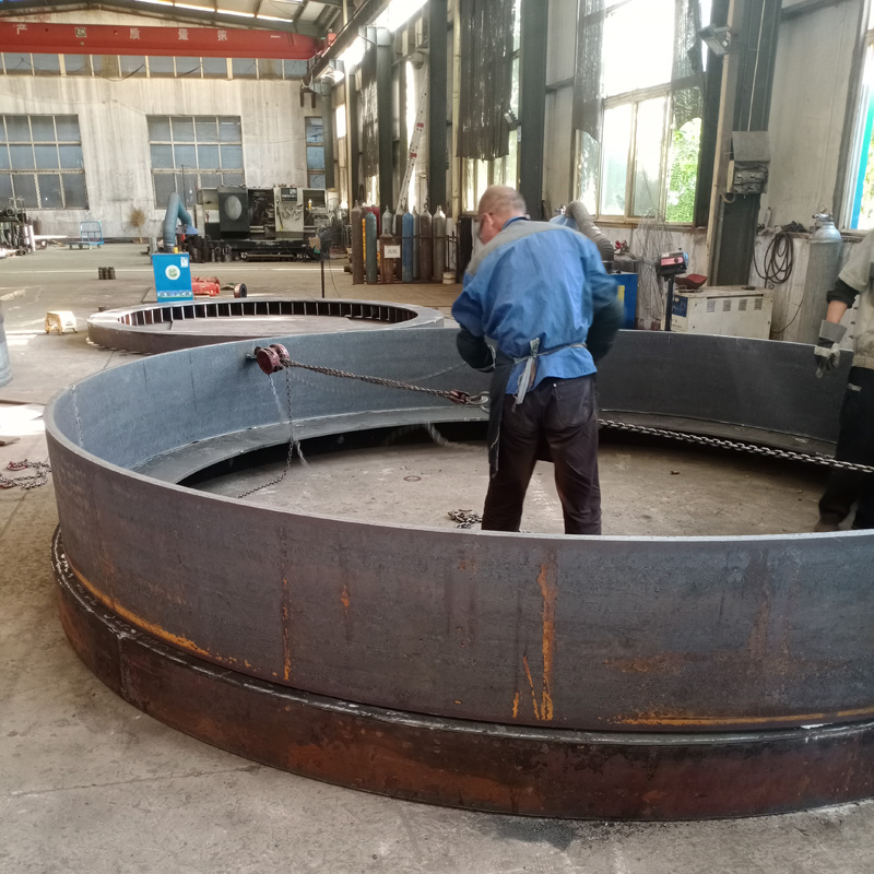 帶浙江客戶參觀中繼間廠家的生產(chǎn)車間 掘順機(jī)械盡顯過硬品質(zhì)