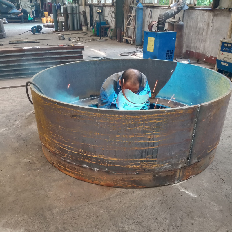 帶浙江客戶參觀中繼間廠家的生產(chǎn)車間 掘順機(jī)械盡顯過硬品質(zhì)