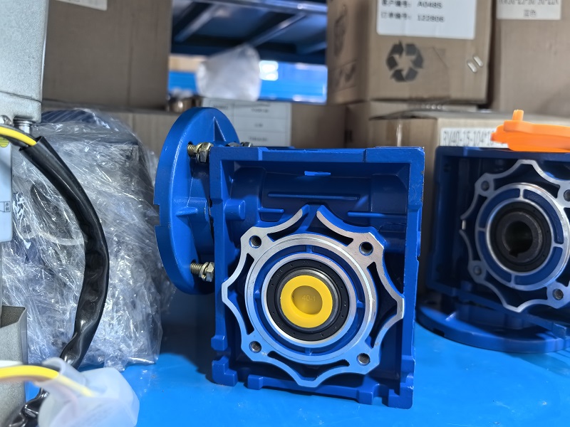 NMRV090減速機圖片.jpg