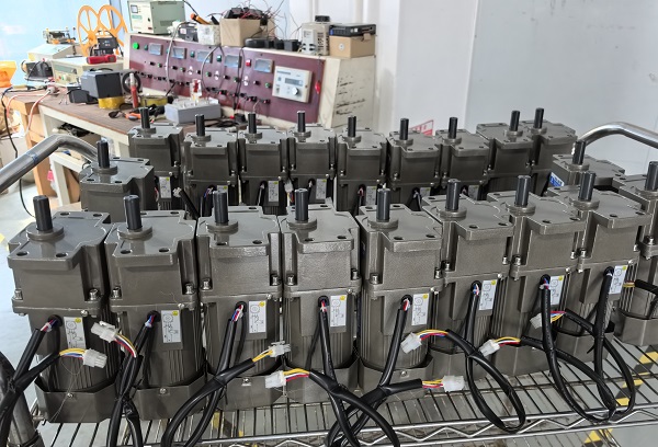 螺旋連續榨汁機電機減速機,6IK300A-CF微型減速電機.jpg