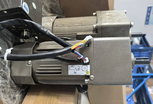 片皮機電機減速機,5IK120GU-AF微型減速電機.jpg