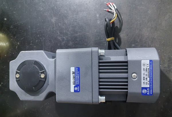 數控擺剪線電機減速機,400W無刷直流電機.jpg