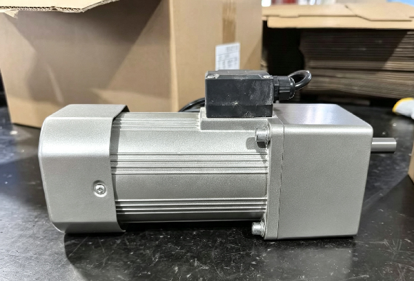封尾機電機減速機,5IK90GU-SMF微型減速電機.png