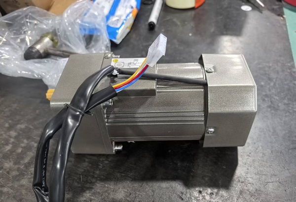 全自動封切機電機減速機,5IK90GN-AF微型減速電機.jpg