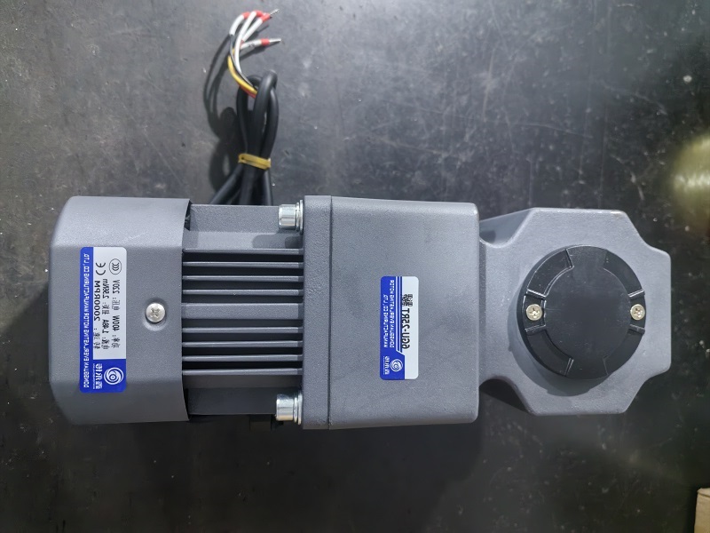管材牽引機電機減速機,400W齒輪減速電機.jpg