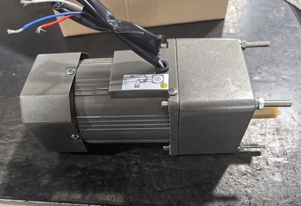 水果分選機電機減速機,6IK300GU-UMF 300W小微型減速電機.jpg 水果分選機電機減速機,6IK300GU-UMF 300W小微型減速電機.jpg