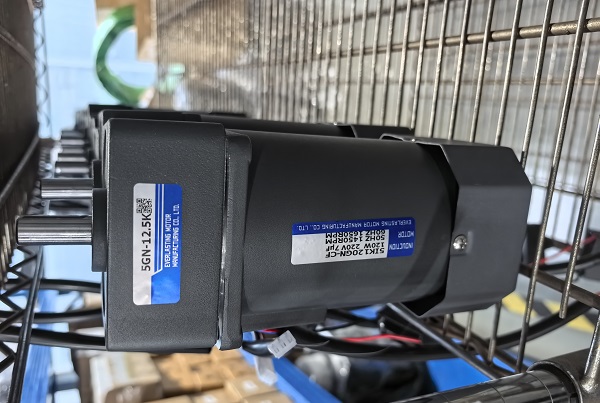 雞肉切塊機電機減速機,5RK140GU-CF 140W小微型減速電機.jpg 雞肉切塊機電機減速機,5RK140GU-CF 140W小微型減速電機.jpg