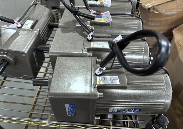 紙盒封盒機電機減速機,5IK120GN-CF微型齒輪減速電機.jpg 紙盒封盒機電機減速機,5IK120GN-CF微型齒輪減速電機.jpg