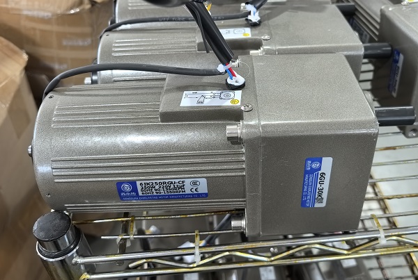 平面絲印機(jī)電機(jī)減速機(jī),6RK250A-CF 250W微型減速電機(jī).jpg 平面絲印機(jī)電機(jī)減速機(jī),6RK250A-CF 250W微型減速電機(jī).jpg